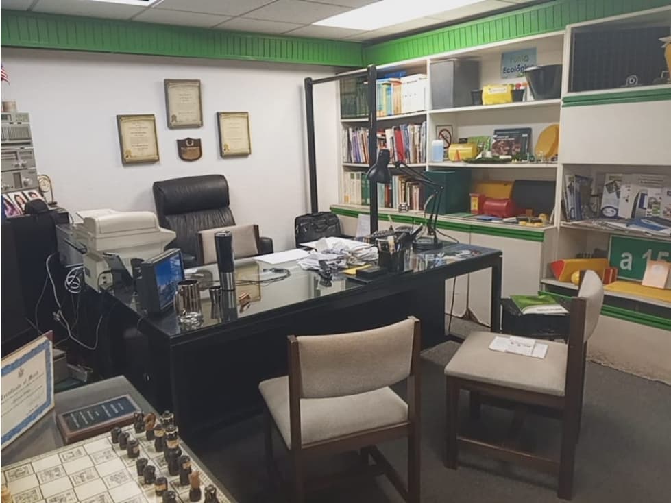 El Inca, Local Comercial en Renta, 230m2, 3 Ambientes — foto 1