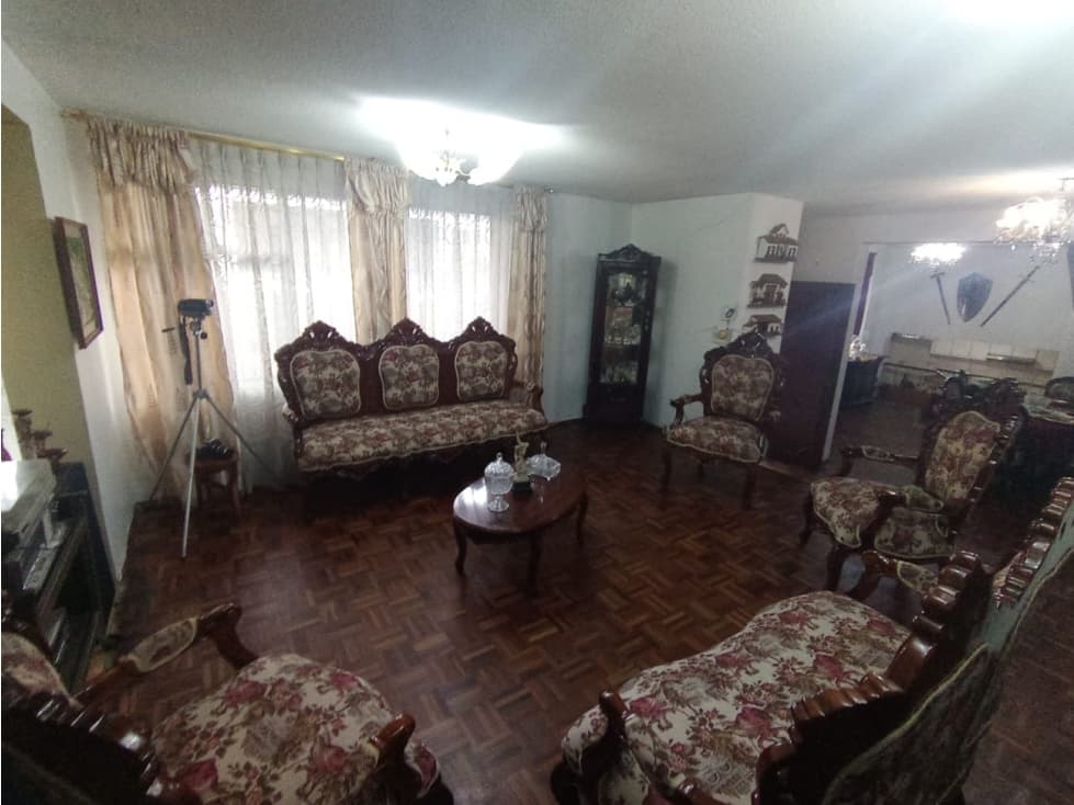 12 De Octubre, Casa Comercial en Renta, 330m2 — foto 3