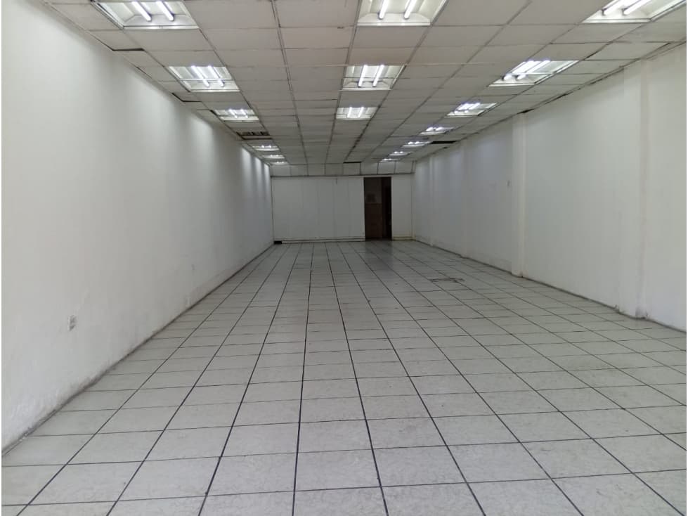 Villaflora, Local Comercial en Renta, 150m2 — foto 1