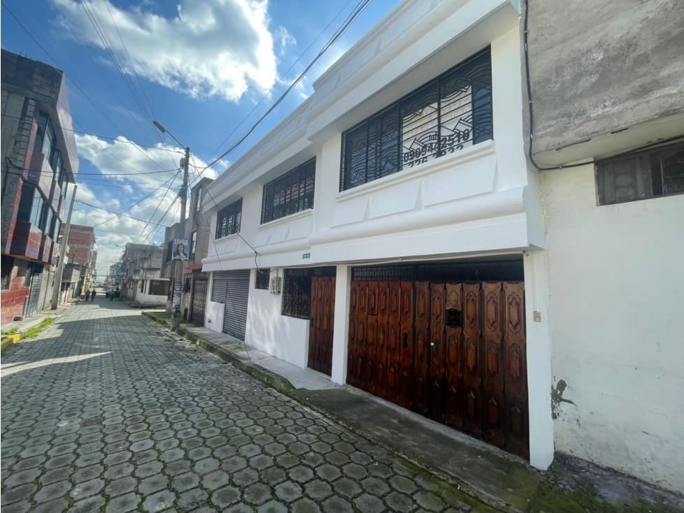 Quitumbe, Casa Comercial en Venta, 362m2, 6 Ambientes — foto 1