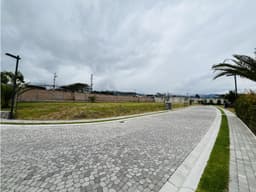 Puembo, Terreno en Venta, 573.69m2, 2 Pisos
