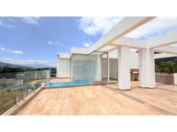 Lumbisi, Hermoso Penthouse en Venta, 284.55m2