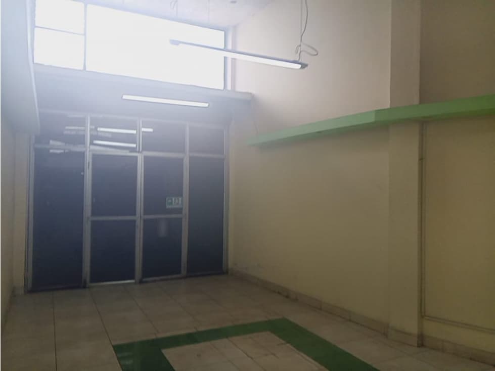 La Kennedy, Local Comercial en Renta, 160m2, 2 Ambientes — foto 3