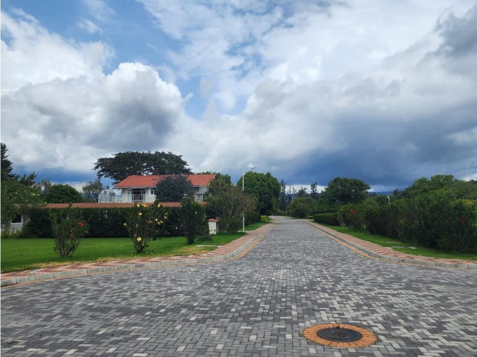 Puembo, Terreno en Venta, 1.425,87m2, 2 Pisos — foto 4