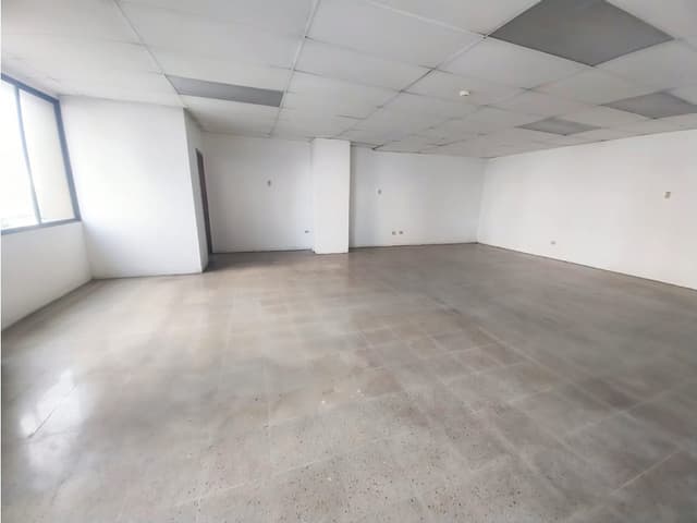 Centro de Guayaquil, Oficina en Renta, 86m2, 1 Ambiente