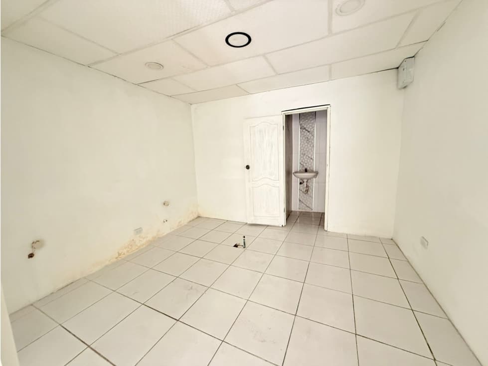 La Alborada, De Oportunidad Local Comercial en Renta, 48m2 — foto 3