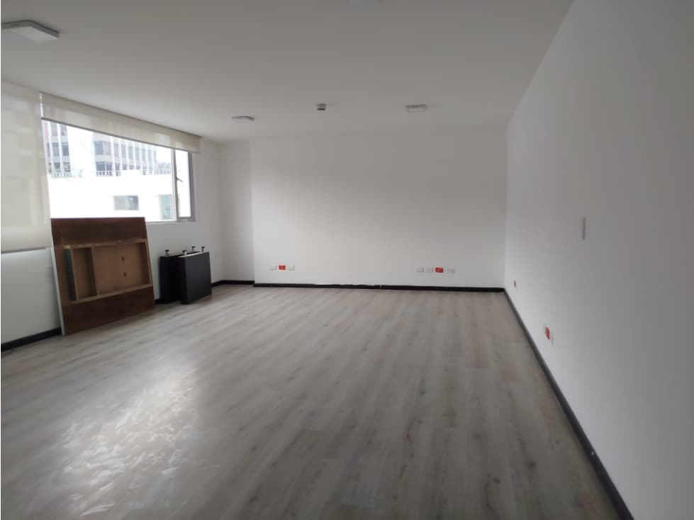 La Amazonas , Oficina en Renta, 52m2 — foto 2