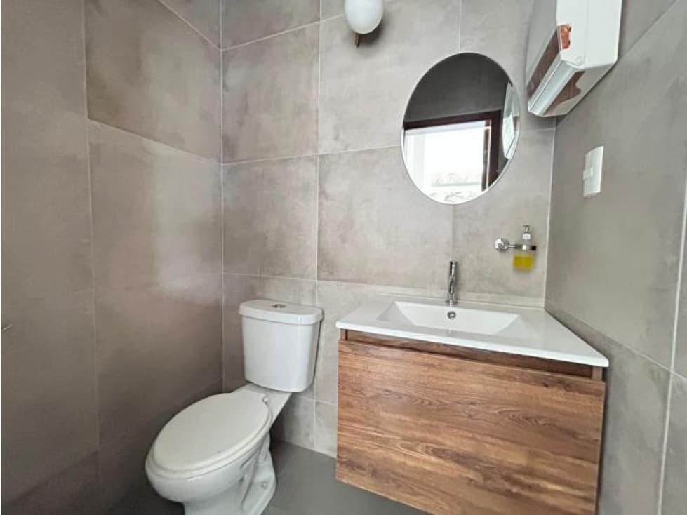 Puerto Santa Ana, Local Comercial en Renta, 55m2 — foto 3