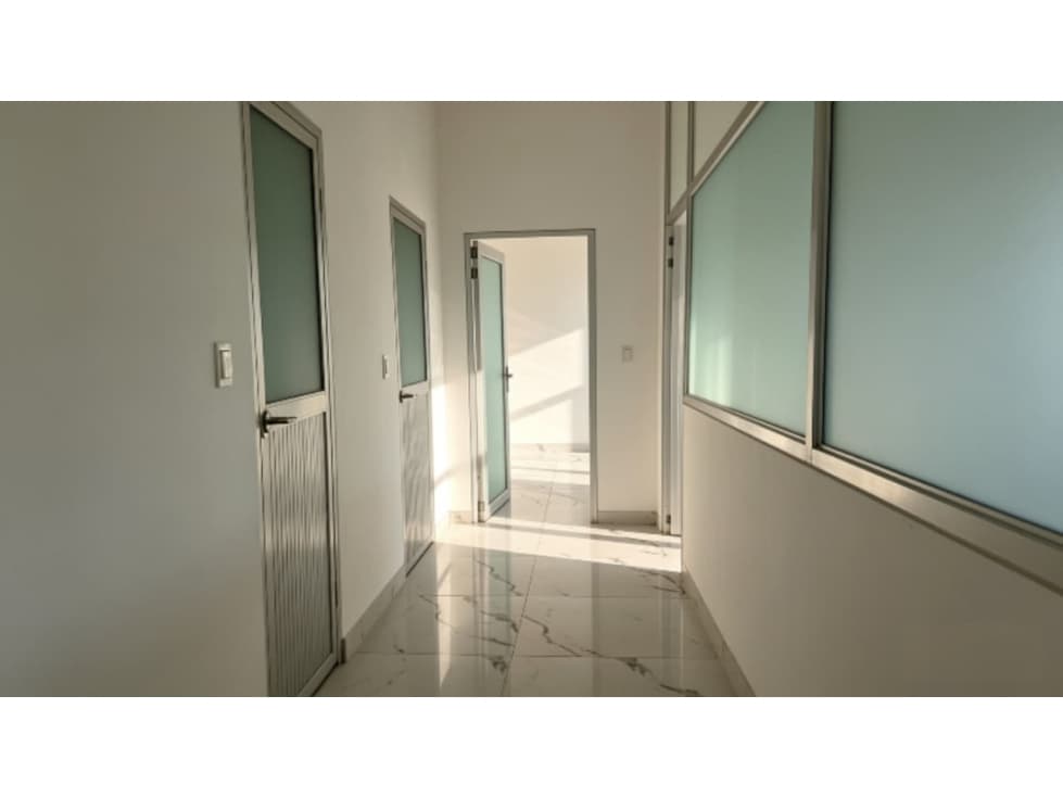 Samborondón, Hermoso Local Comercial en Renta, 336m2 — foto 2