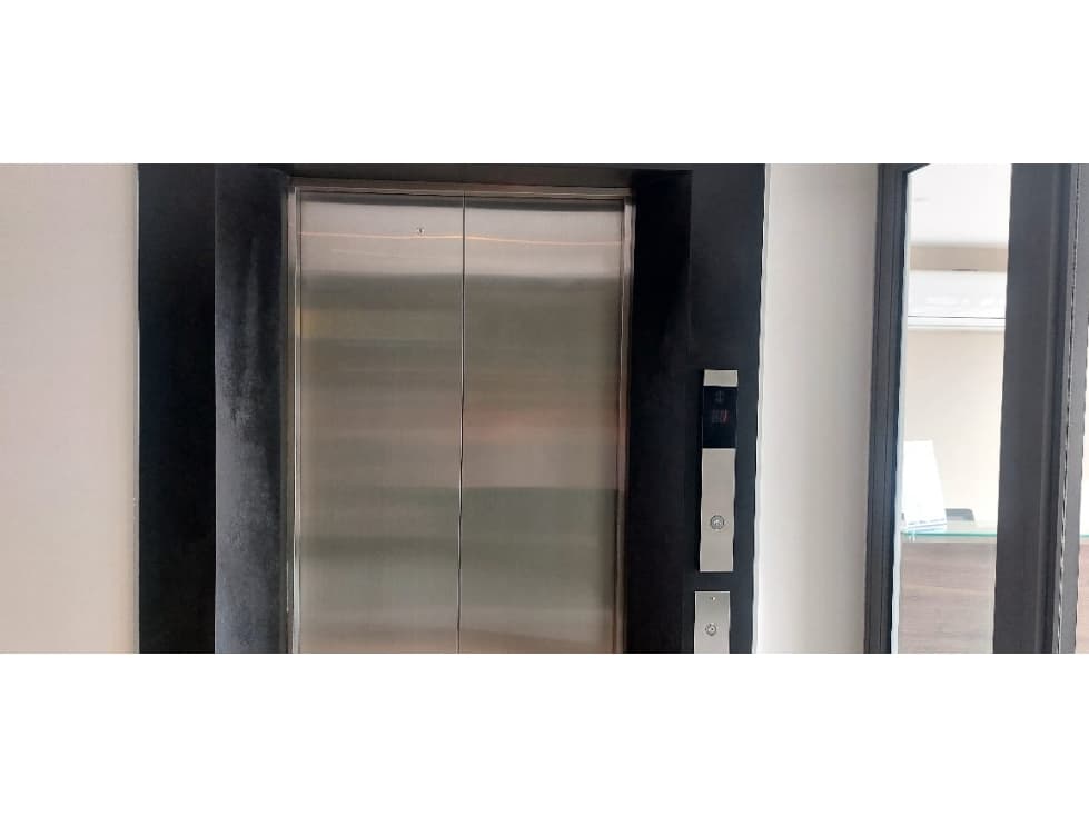 Samborondón, Oficina en Renta y Venta, 50 m² — foto 2