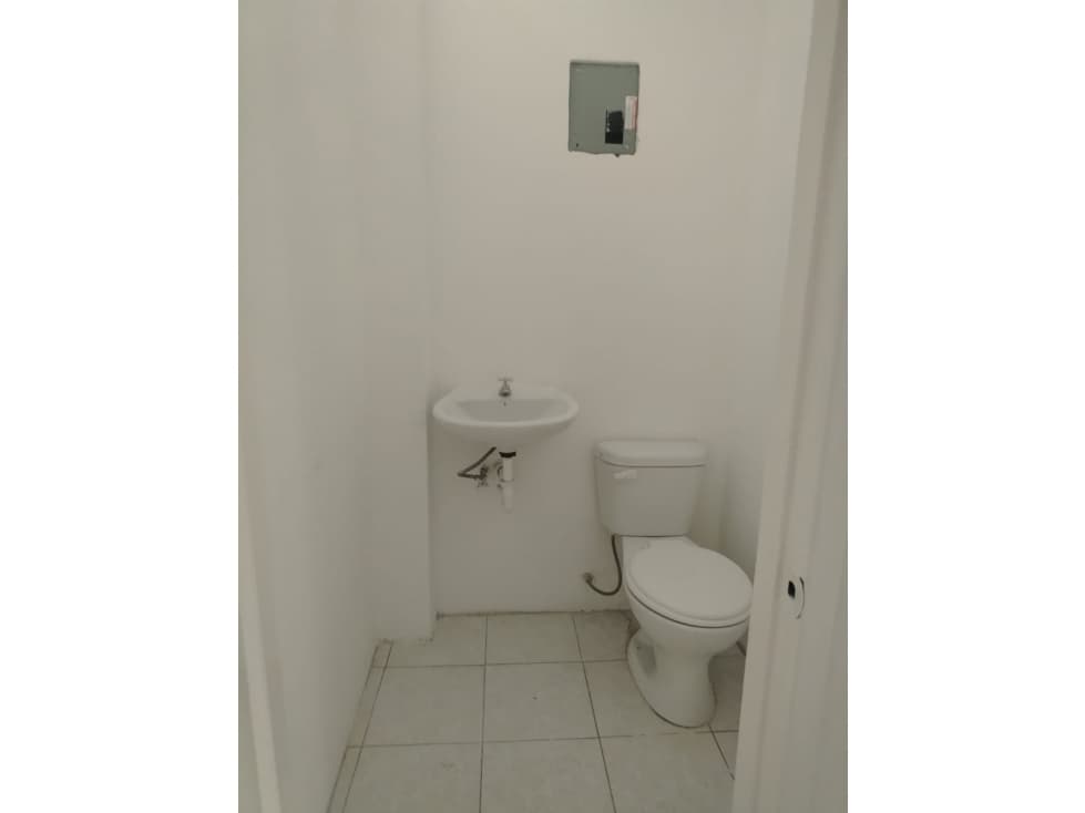Urdesa, Local de 120m2 , dos ambientes 3 baños — foto 2