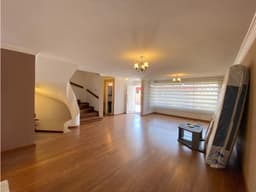 Solca, Casa en Venta, 324m2, 3 Habitaciones