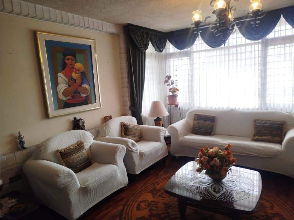 Rumipamba, Casa en Venta, 590m2, 5 Habitaciones — foto 3