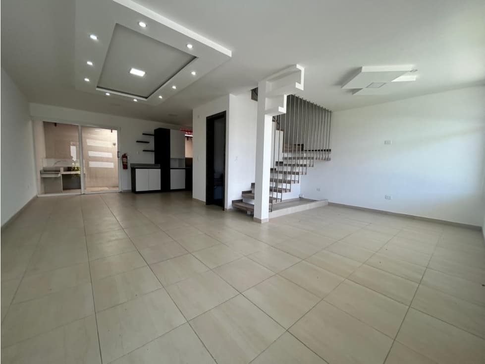 Calderón, Hermosa Casa en Venta, 246m2 — foto 2