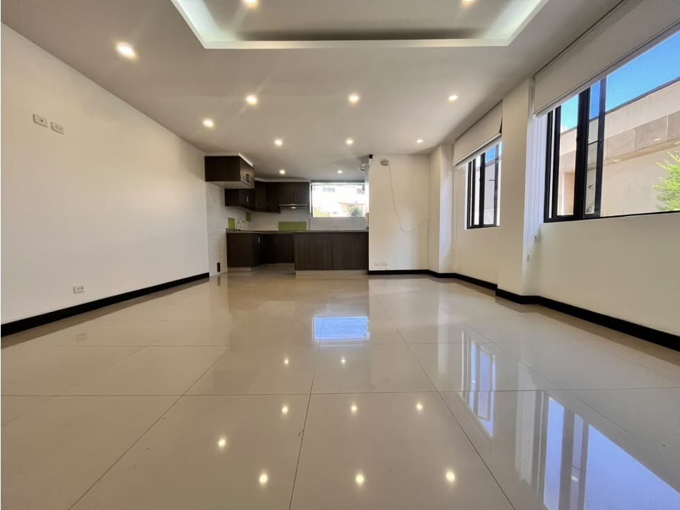 Cumbayá,deparamento duplex, 110 m2, 3 dormitorios. — foto 2