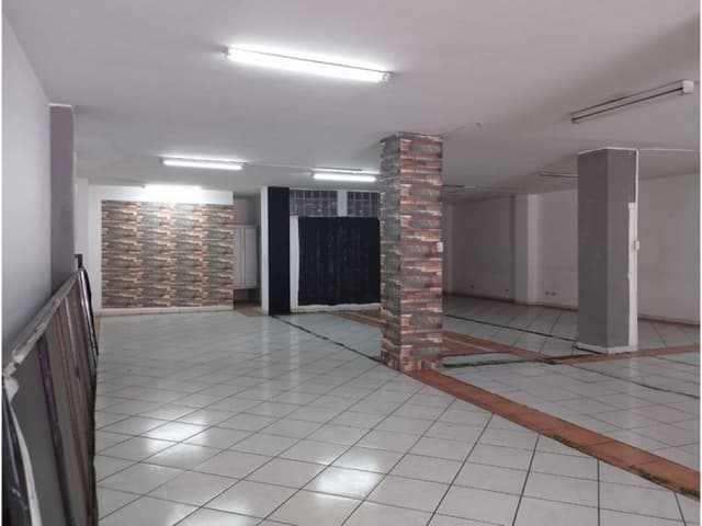 El Recreo, Departamento con Local en Venta, 370m2, 3 Habitaciones