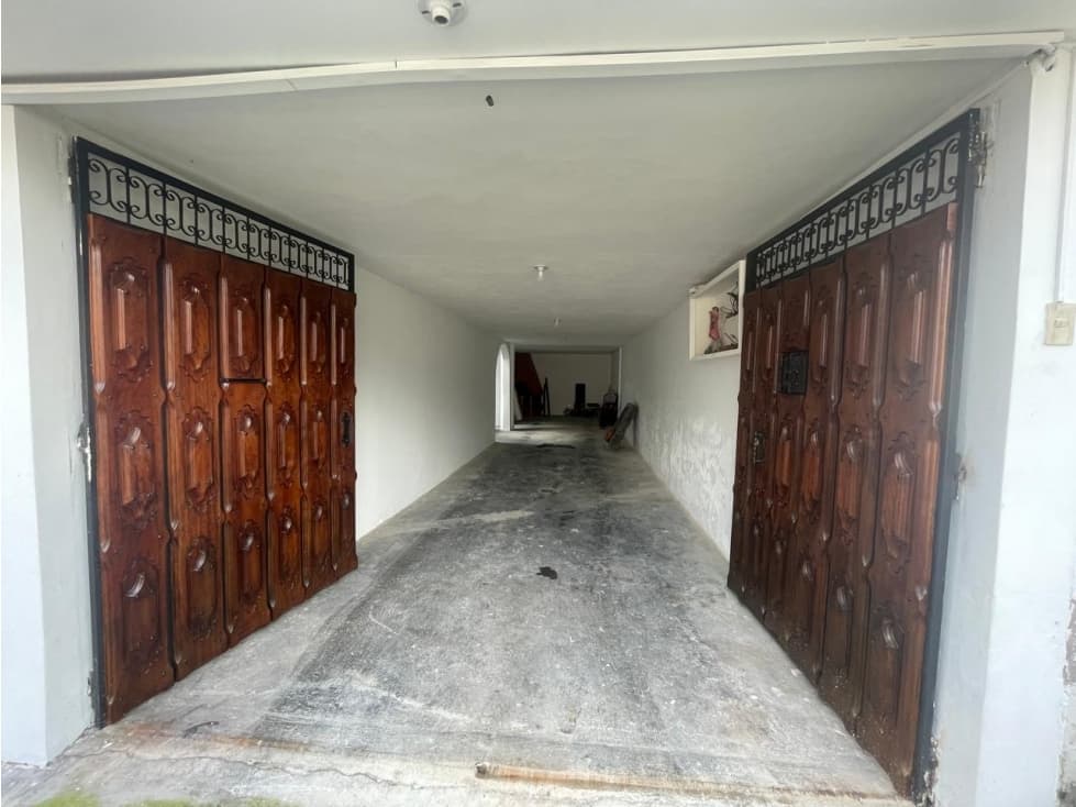 Quitumbe, Casa Comercial en Venta, 362m2, 6 Ambientes — foto 4