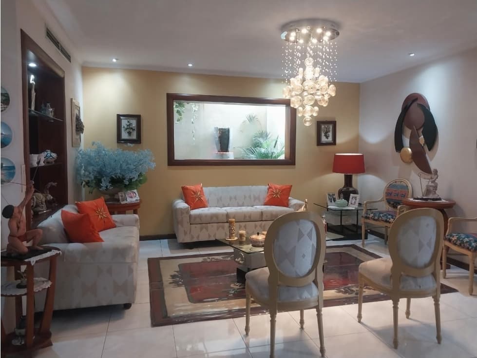 Urdesa, Hermosa Casa en Venta, 350m2 — foto 2