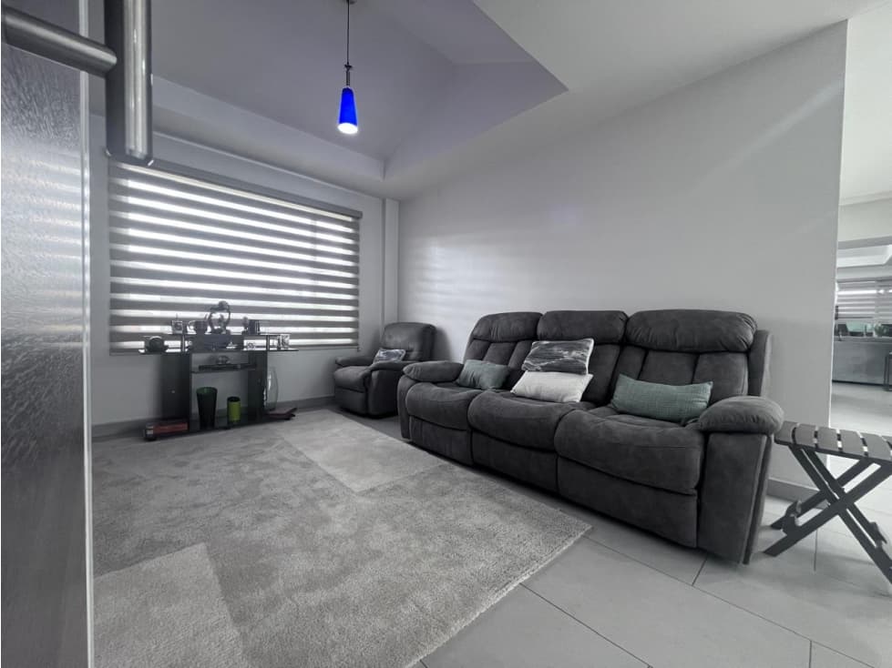 Sangolqui, Casa en Venta, 250m2, 3 Habitaciones — foto 2