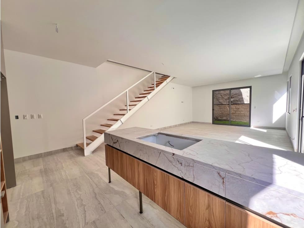 Cumbayá, Departamento en Venta, 182m2, 2 Habitaciones — foto 2