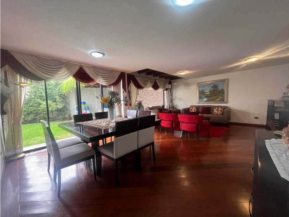Cumbayá, Casa en Renta, 210.20m2, 4 dormitorios. — foto 1