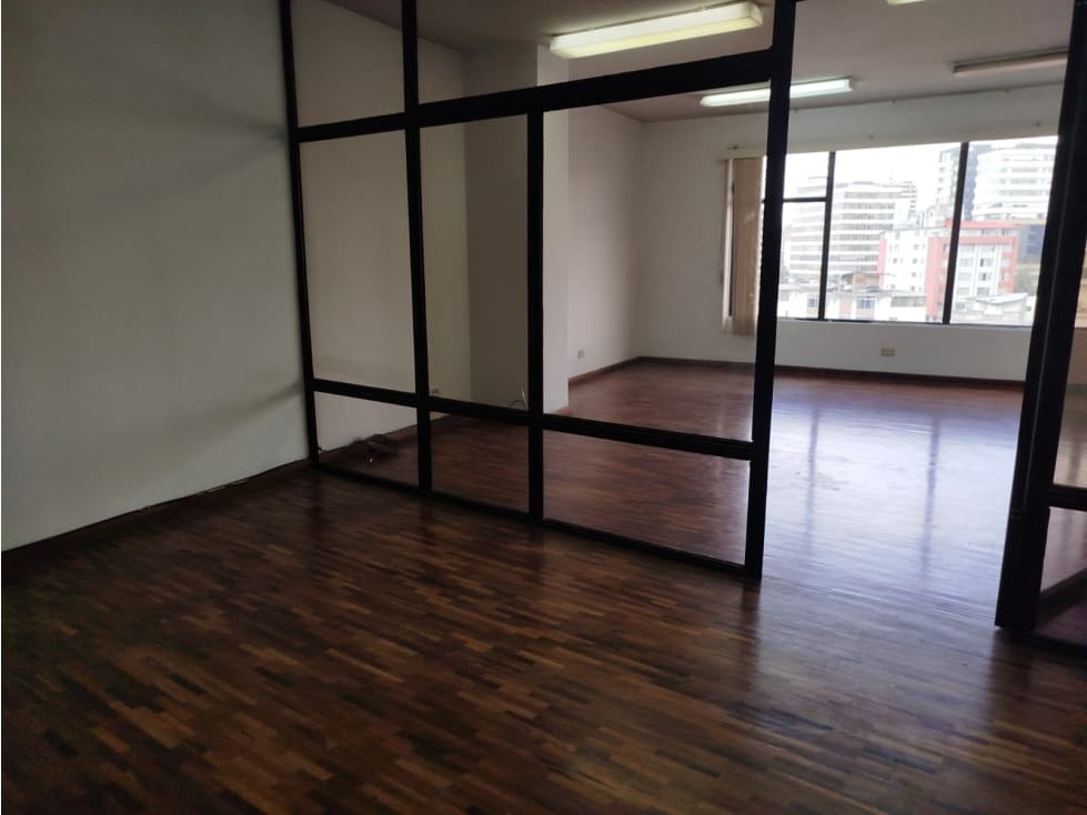 La Mariscal, Oficina en Renta, 45m2 — foto 1