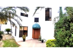 Los Ceibos, Hermosa Casa en Venta y Renta, 395.53m2