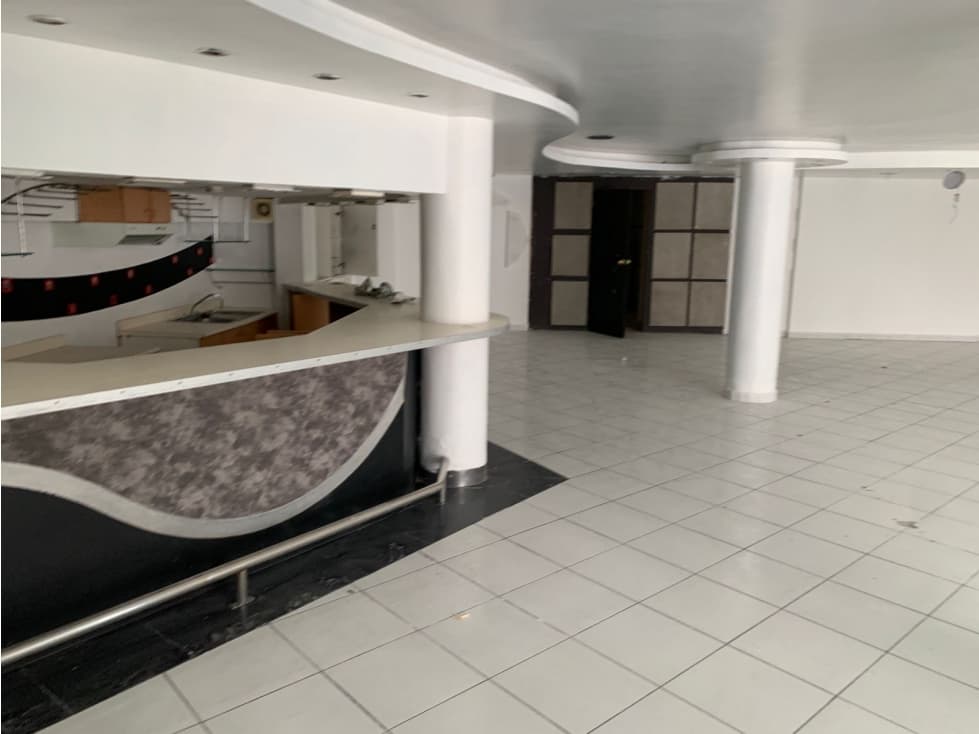 Mariana de Jesús, Local Comercial en Renta, 200m2 — foto 1