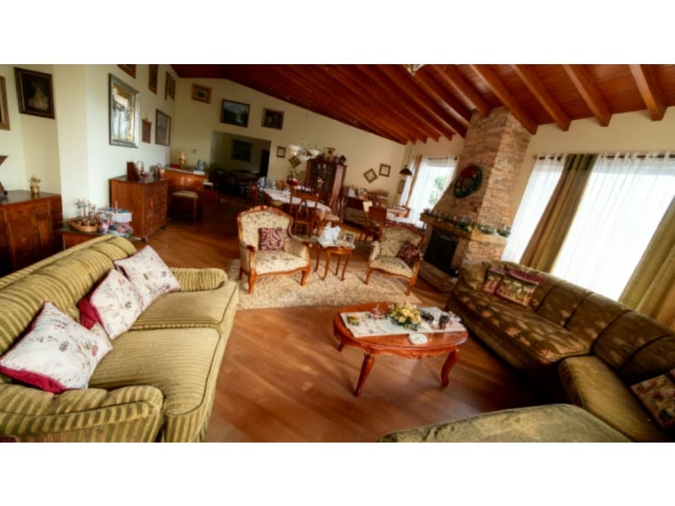 Cumbayá, Hermosa Casa en Venta, 800m2 — foto 1