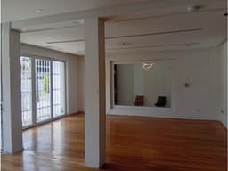 Gonzales Suarez, Casa Comercial Renta 350 m"