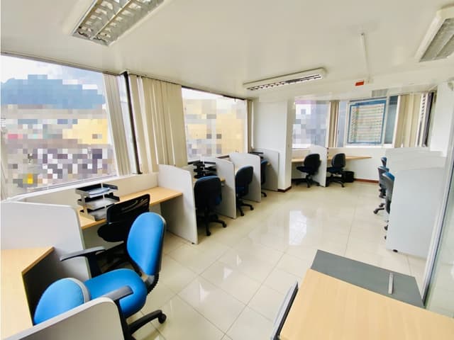 Iñaquito, Oficina en Venta, 139m2, 8 Ambientes