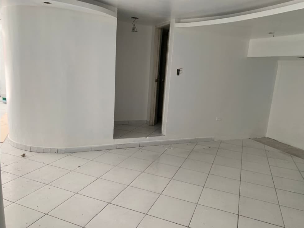 Mariana de Jesús, Local Comercial en Renta, 200m2 — foto 5