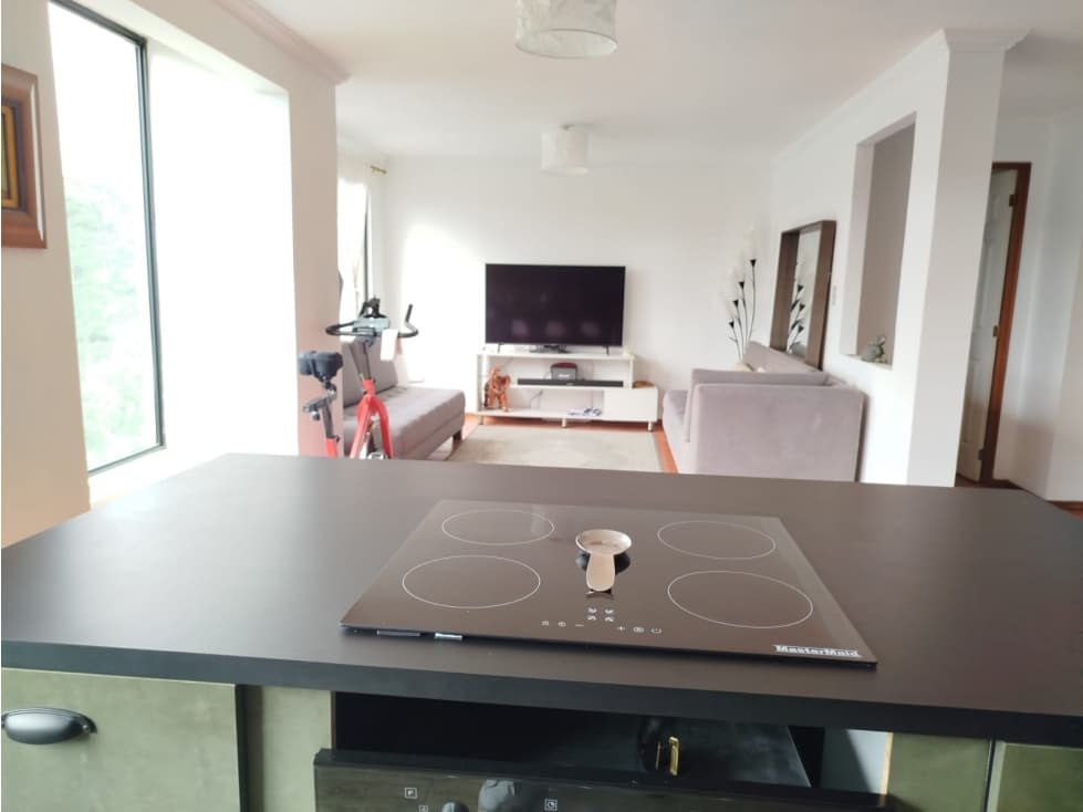 Pusuqui, Casa en Venta, 287m2 3plantas,jardin — foto 4