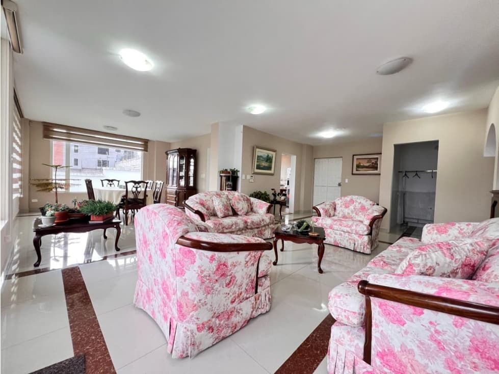 Carcelén Los Mastodontes, Casa en Venta, 462m2, + 1 suite completa — foto 2