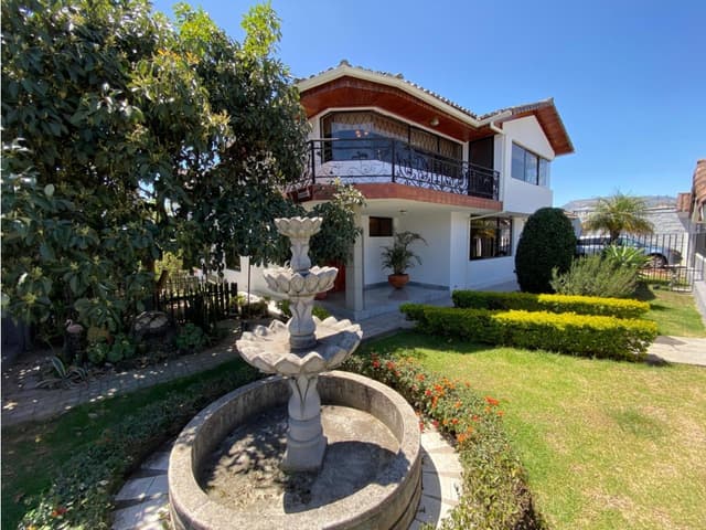 Tumbaco, Casa Amoblada o sin amoblar en Renta, 350m2, 5 Habitaciones