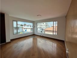 Rumipamba, Casa Comercial en Venta, 430m2, 4 Ambientes