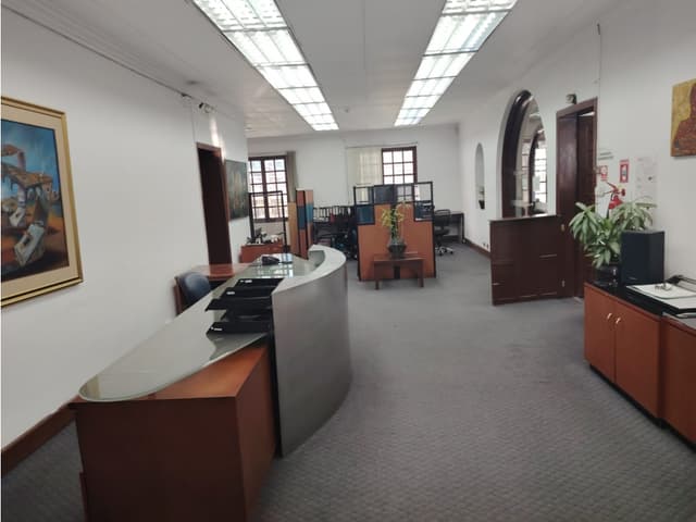 La Paz, Casa Comercial en Renta, 738.24m2, 16 Ambientes