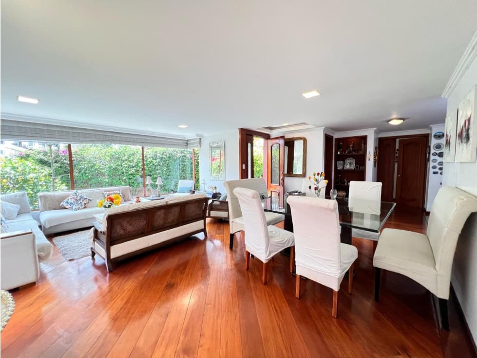 Tumbaco, Casa en Venta, 300m2, 3 Habitaciones — foto 1