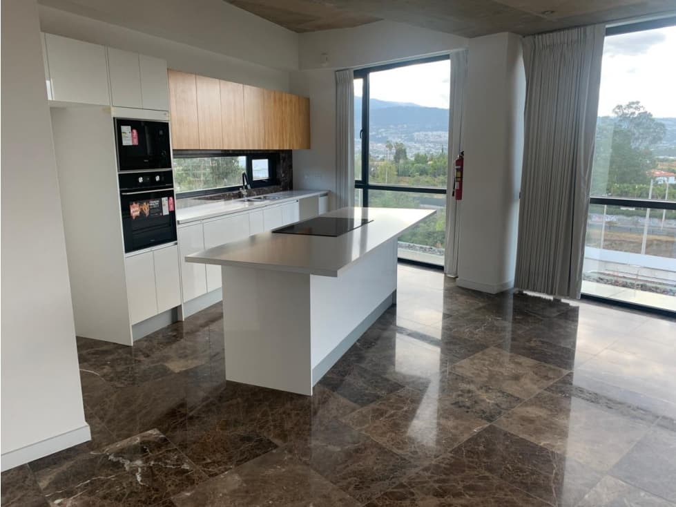 Tumbaco, Penthouse en Venta, 254 m2, 3 Habitaciones — foto 1