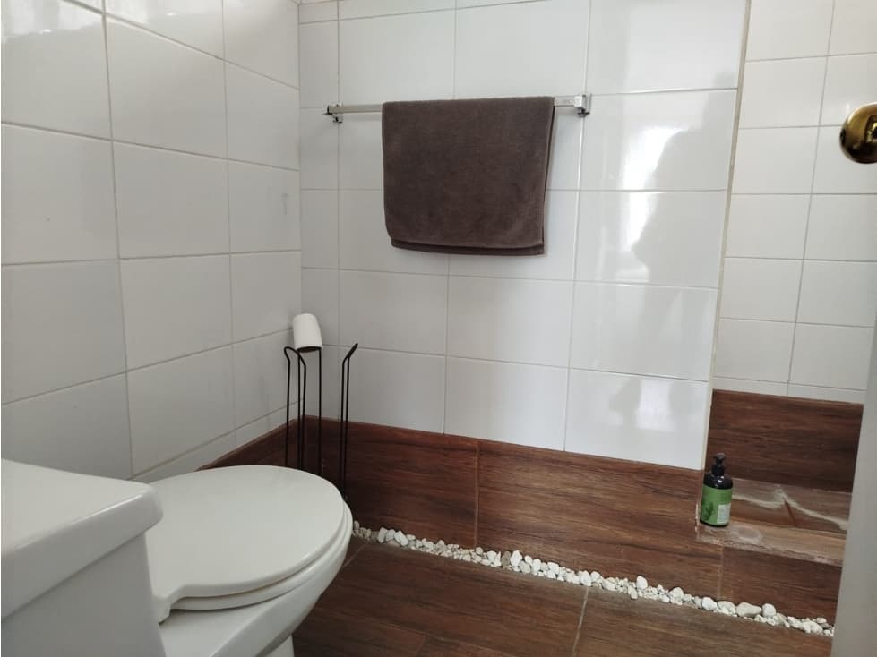 Pusuqui, Casa en Venta, 287m2 3plantas,jardin — foto 5