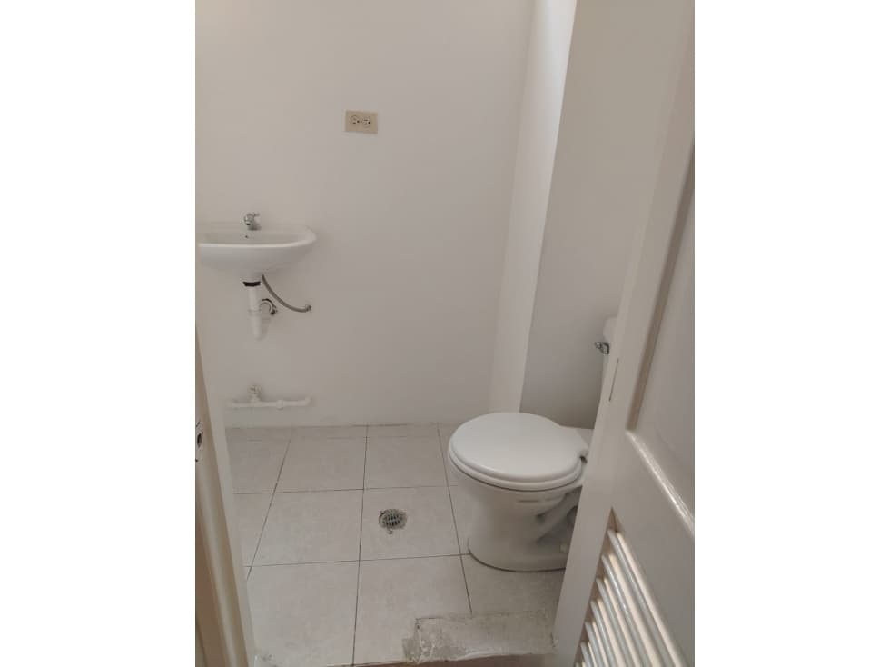 Urdesa, Local de 120m2 , dos ambientes 3 baños — foto 6