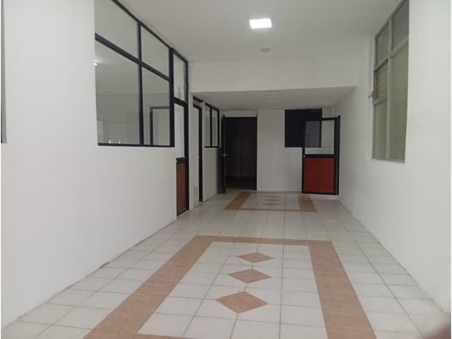 La Orellana, Casa Comercial en Renta, 1.139m2