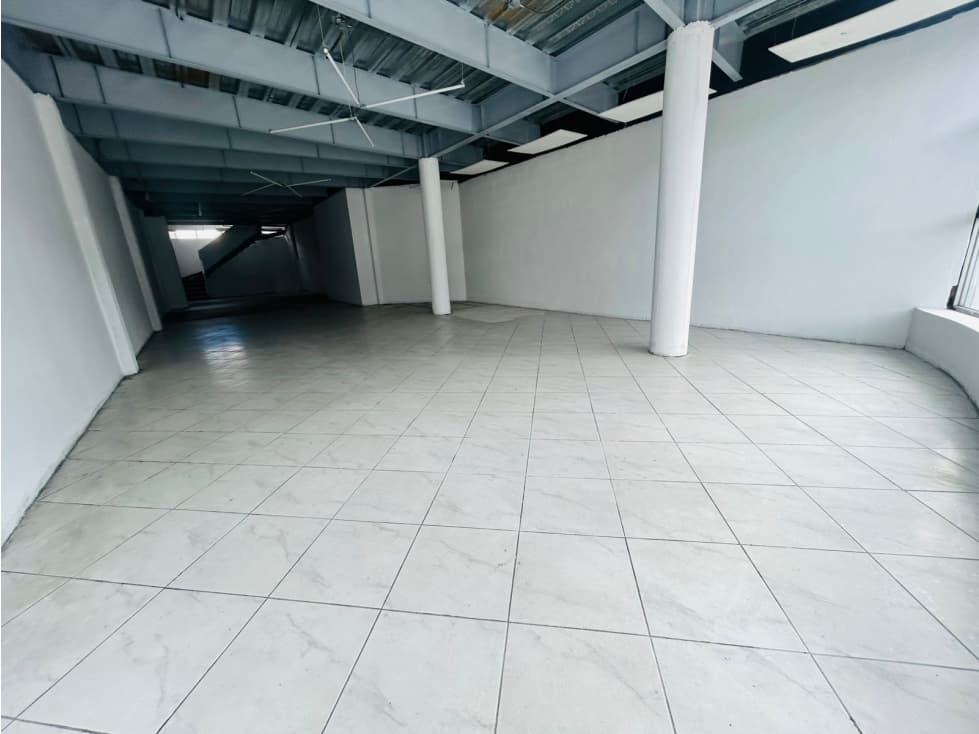 La Y, Local Comercial, en Renta, 550m2, 3 Ambientes — foto 2