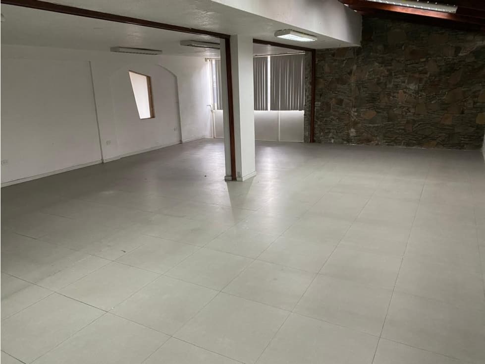 Jipijapa, Casa Comercial en Renta, 736m2, 3 Pisos — foto 4