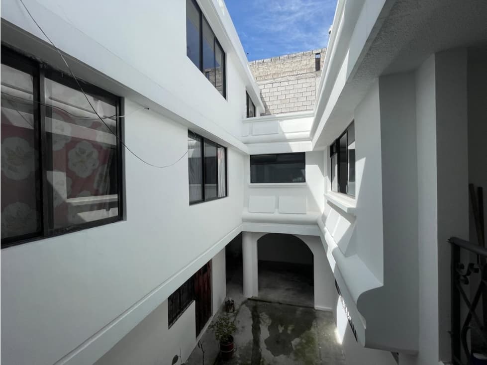 Quitumbe, Casa Comercial en Venta, 362m2, 6 Ambientes — foto 3