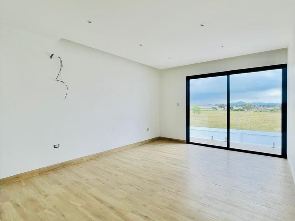 Samborondón, Hermosa Casa en Venta, 260m2 — foto 2