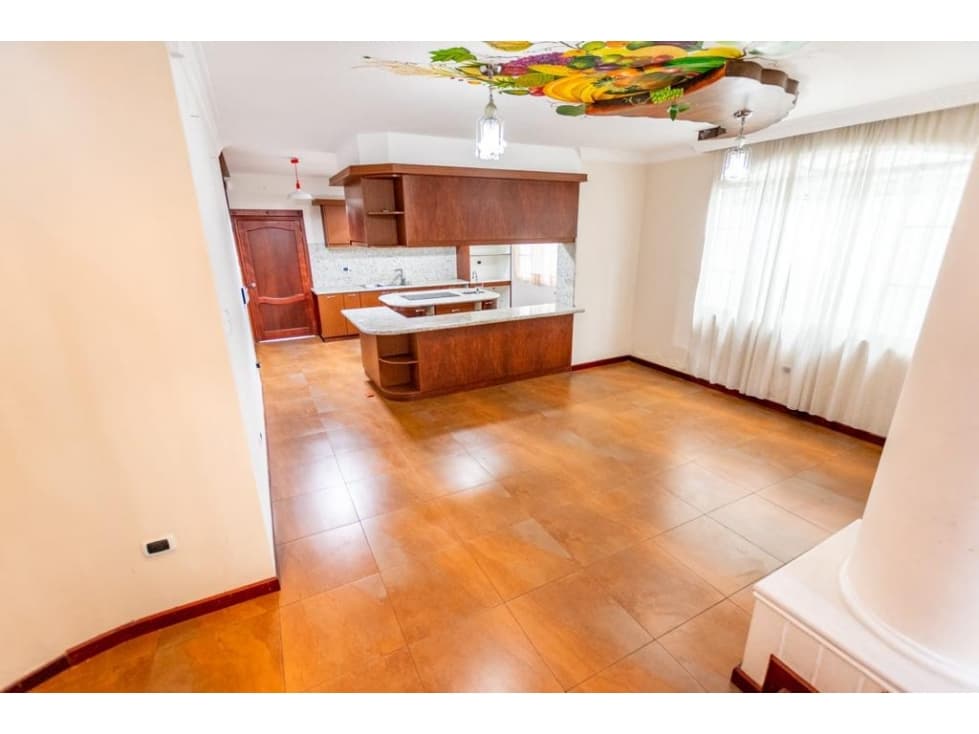 Solanda, Hermosa Casa en Venta, 432m2 — foto 2