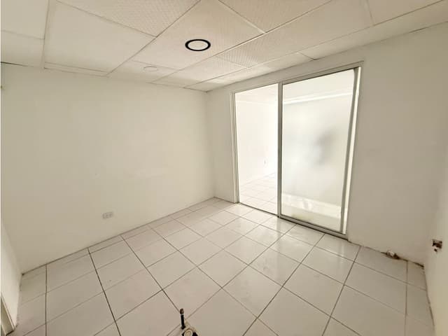 La Alborada, De Oportunidad Local Comercial en Renta, 48m2