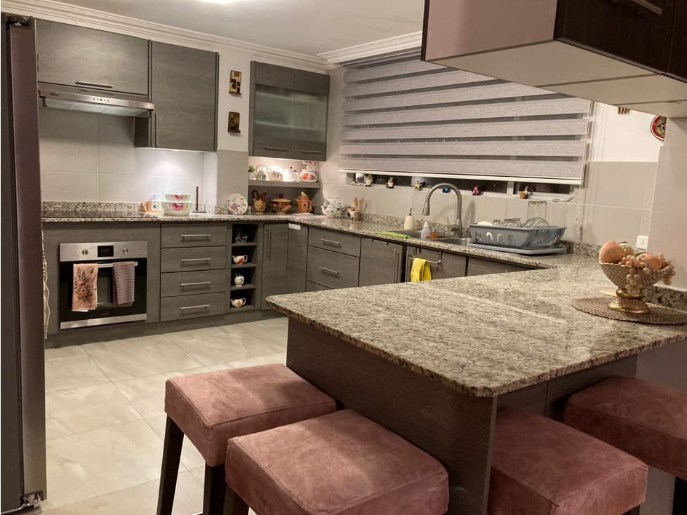 Pusuqui, Hermoso Departamento en Venta, 132.5m2 — foto 1