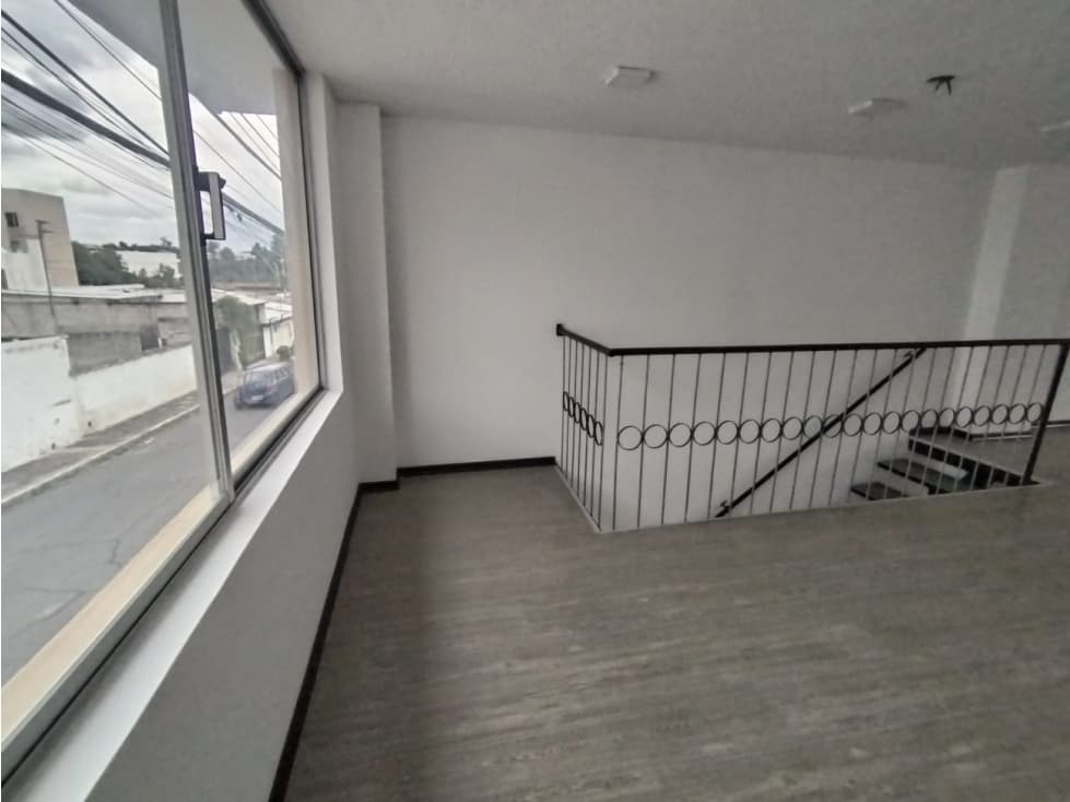 Tumbaco, Local Comercial en Renta, 97m2 — foto 6